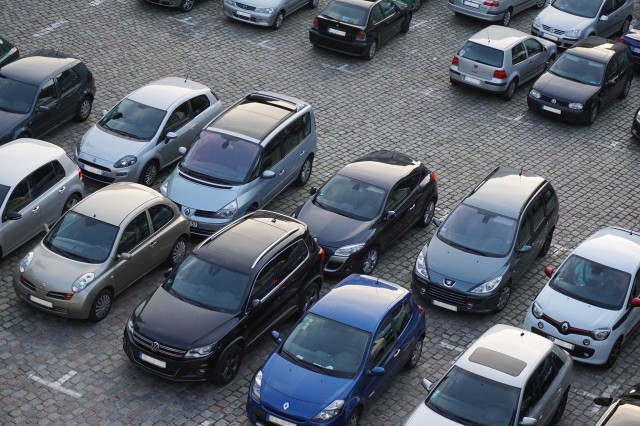 В Липецке ликвидировали шесть незаконных парковок
