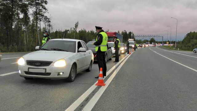 На дорогах Сургутского района дежурят медики и полиция На дорогах Сургутского района дежурят медики и полиция