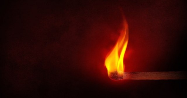 В Югре после пожара госпитализировали ребёнка В Югре после пожара госпитализировали ребёнка