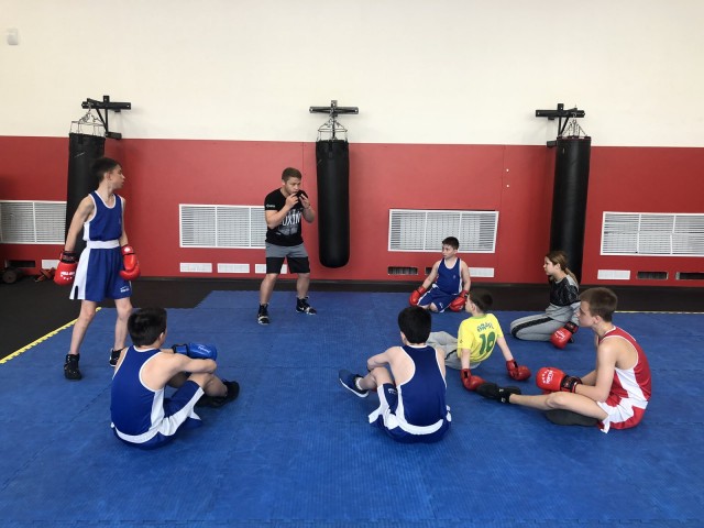 В Солнечном в рамках проекта «СпорТТинейджер» прошёл мастер-класс по боксу
