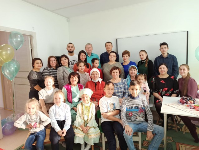 ​В Белом Яре открыли воскресную татарскую школу