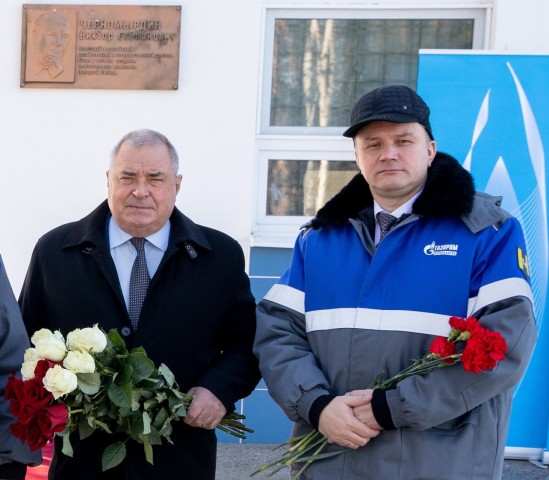 ​На Сургутском ЗСК почтили память Виктора Черномырдина