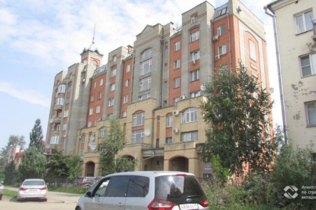 В Омске квартиру династии Цементов продали за 7,9 млн рублей