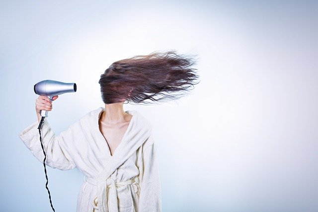 Стилист Андрей Бугарев рассказал тюменкам секреты хорошего ухода за волосами