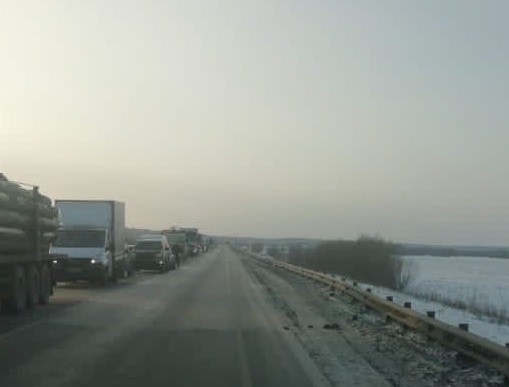 ​Мост через Обь в районе Сургута обследуют сотрудники ФСБ и Росгвардии