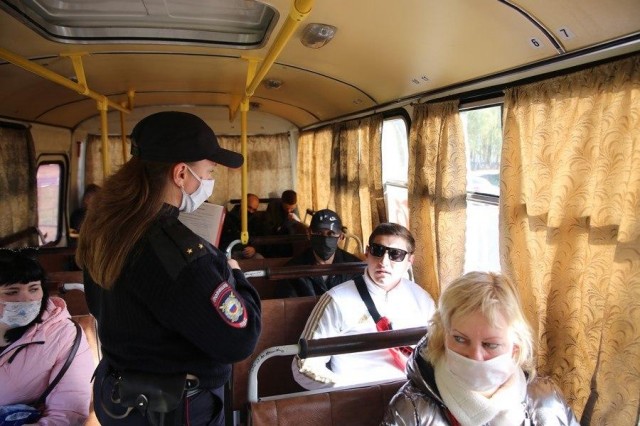 В Орловской области двое водителей маршруток оштрафованы за отсутствие масок
