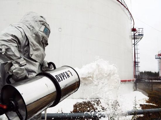 Нефтяники Ноябрьска отработали ликвидацию ЧС на месторождениях Нефтяники Ноябрьска отработали ликвидацию ЧС на месторождениях