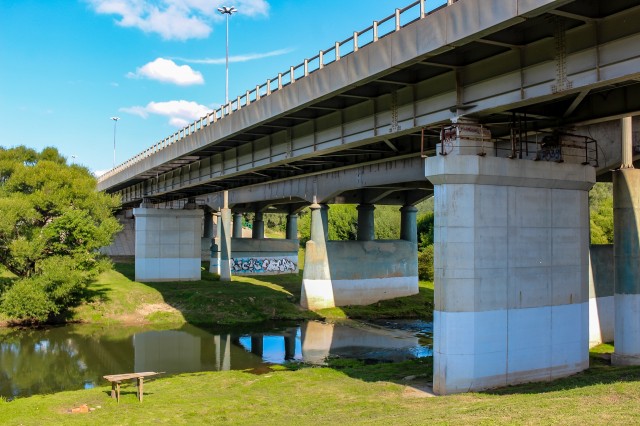 В Великом Новгороде 26 и 27 декабря полностью перекроют Колмовский мост
