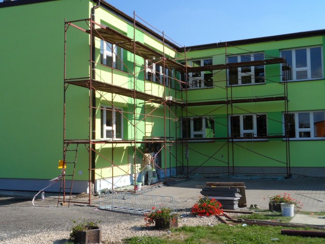 В Варгашах капитально отремонтировали школу №1, построенную 45 лет назад
