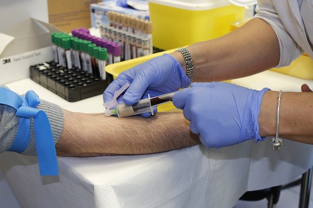 36-летней волгоградке, находящейся в ковидном госпитале, ищут доноров плазмы крови