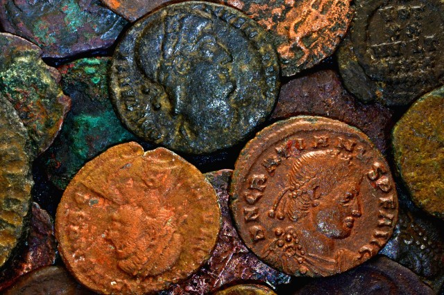 В Кургане нашли несколько монет, которыми расплачивались в 1800 году