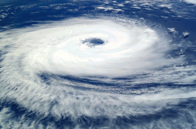 С 1 по 3 августа жителей Приморья ждёт тайфун с сильным дождём и штормовым ветром