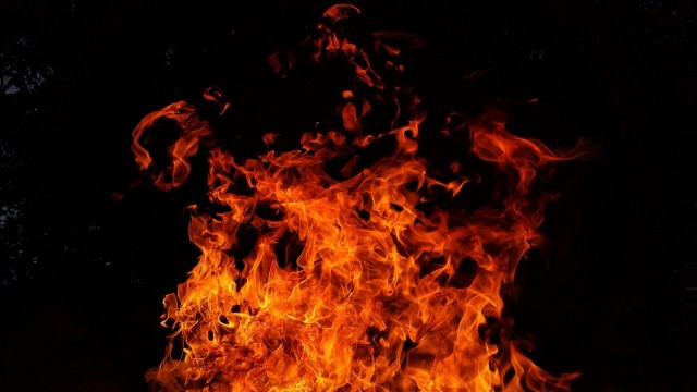 В удалённом поселении Сургутского района сгорел вагончик