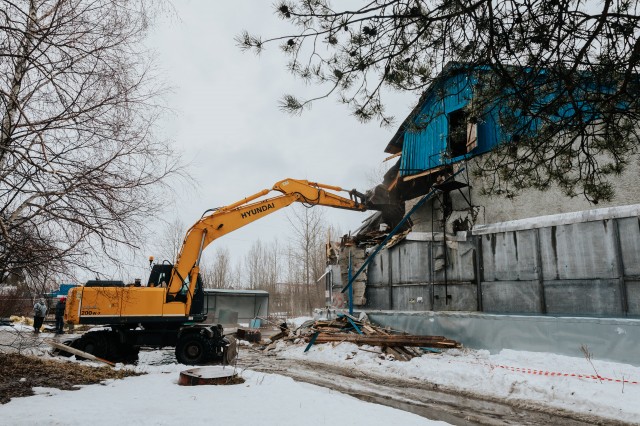 Два последних дома под снос в посёлке ГПЗ Сургутского района признали аварийными