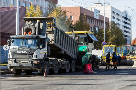 Ремонт улицы Мелик-Карамова в Сургуте могут завершить до 11 октября Ремонт улицы Мелик-Карамова в Сургуте могут завершить до 11 октября