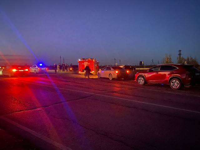 В Сургутском районе в ДТП столкнулись две легковушки В Сургутском районе в ДТП столкнулись две легковушки