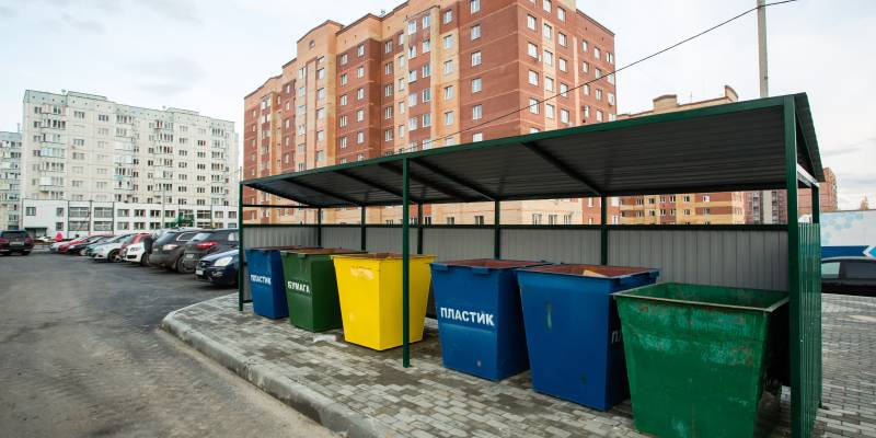 В ХМАО более 750 организаций и ИП сваливали мусор в контейнеры многоэтажек