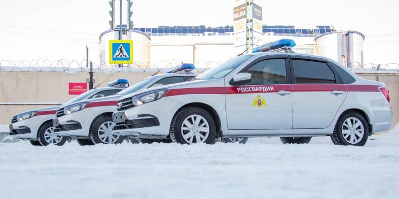 ​По газам на «Ладе» новой: власти ХМАО передали Росгвардии Сургута 12 новых служебных авто
