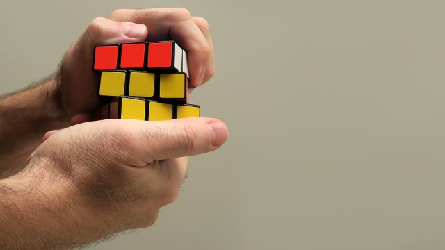 Кубик Рубика можно собрать меньше, чем за секунду: рекорд поставил робот