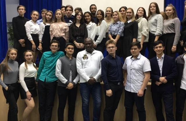 В Нижнесортымском преподавать детям будет американец