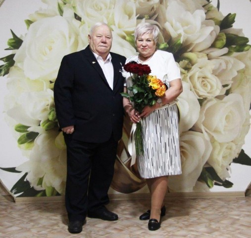 Глава Сургутского района Андрей Трубецкой поздравил лянторцев с «золотой свадьбой»