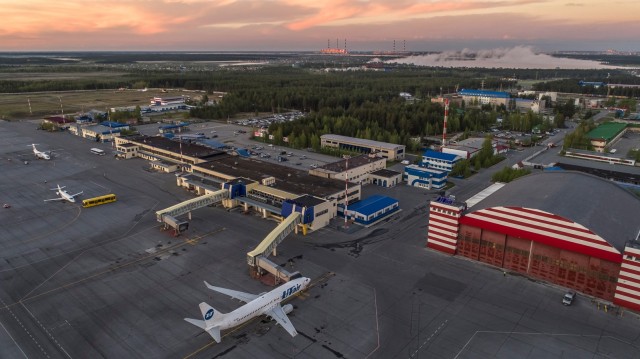 Из аэропорта Сургута с начала года улетели около 400 тысяч человек Из аэропорта Сургута с начала года улетели около 400 тысяч человек