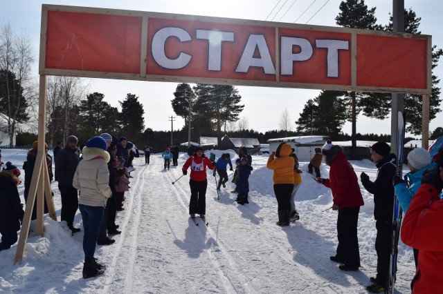 ​Спортсмены из трёх поселений приняли участие в «Лыжне – 2017»