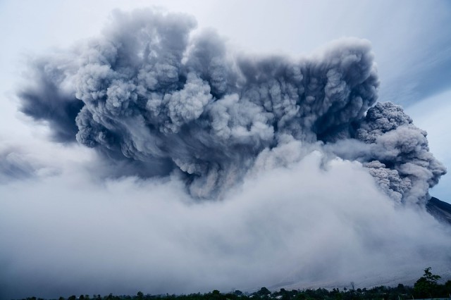 Вулкан на Камчатке проснулся впервые за 200 лет