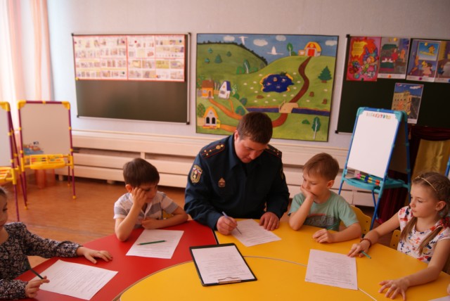 Лекции об огне прочитали детям Сургутского района