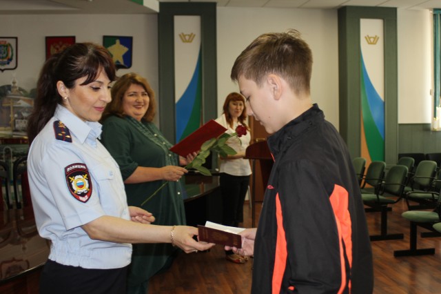 В Сургутском районе подросткам вручили паспорта