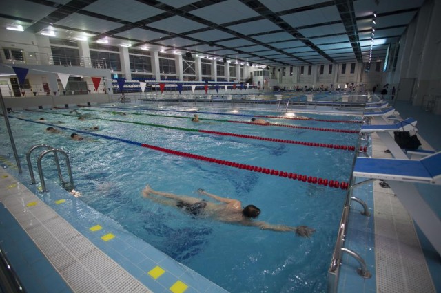 Для профессиональных спортсменов и не только: в Сургуте запустили в работу новый бассейн
