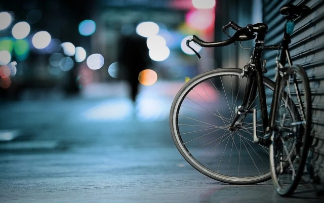 В Сургутском районе велосипед украли с детской площадки