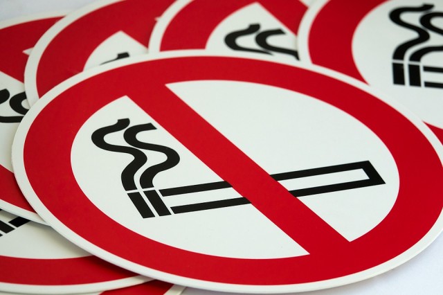 В Советском запретили продавать сигареты возле детского сада