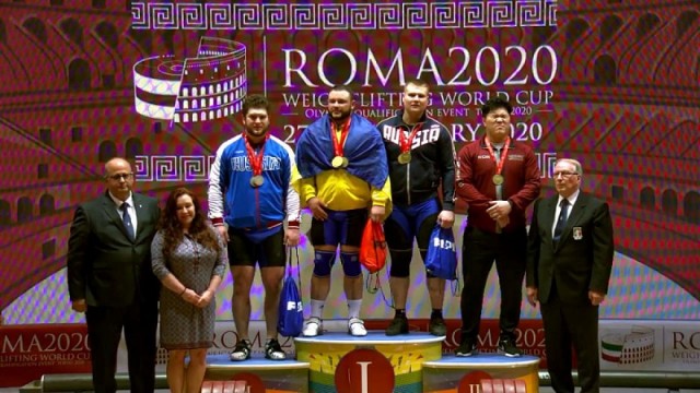 Тяжелоатлеты Сургутского района взяли серебро и бронзу Кубка мира