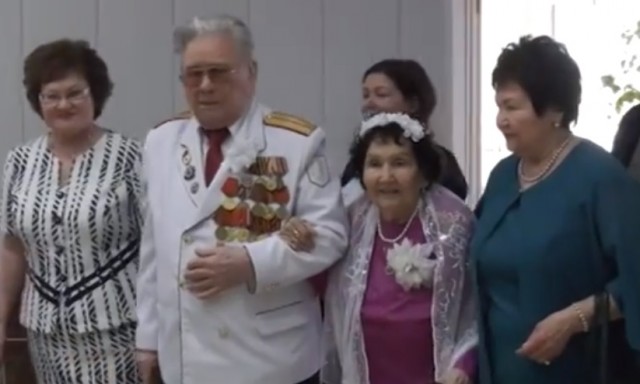 Супруги-долгожители из Нефтеюганска отметили 70-летие свадьбы