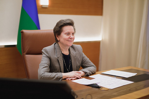 Наталья Комарова приняла участие в видеоконференции с президентом РФ