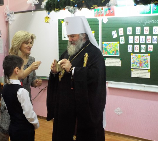 Белоярскую школу № 1 посетил митрополит Ханты-Мансийский и Сургутский Павел