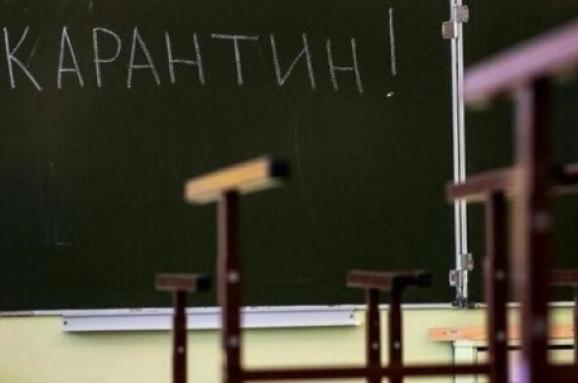 В Сургуте 24 школьных класса ушли на карантин из-за ОРВИ