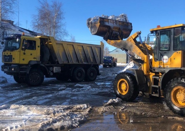 Поселениям Сургутского района выделят дополнительные финансы на уборку снега