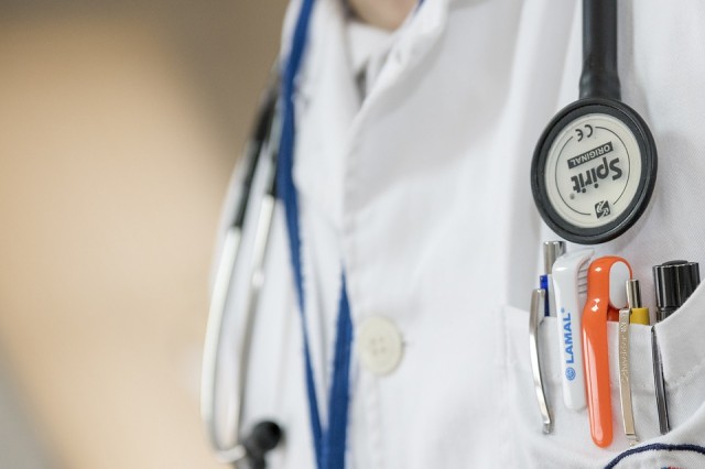 Сургутяне не пускают врачей после фейков о заболевших медиках
