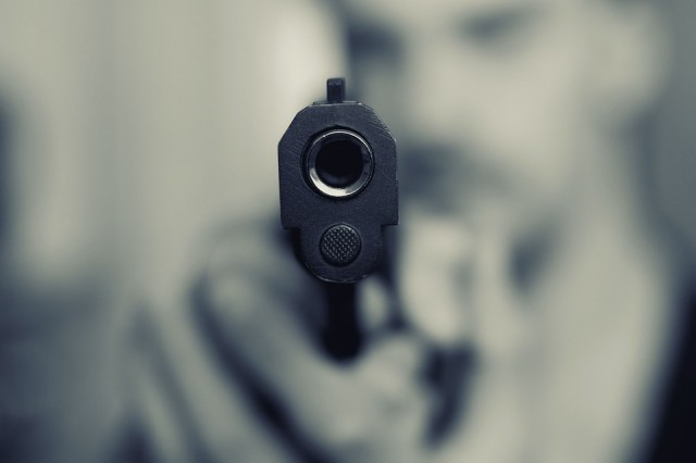 В Югре мужчине дали 9 лет за ограбление с игрушечным пистолетом