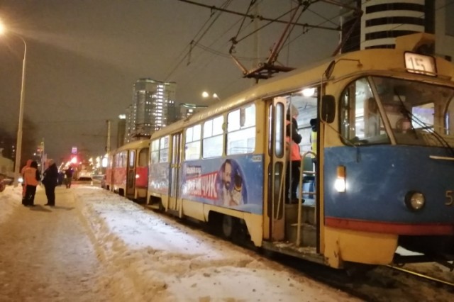 В Екатеринбурге трамвай сбил подростка