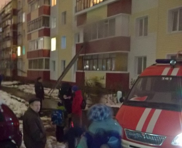 В Сургуте в 5-этажном доме на Мира случился пожар