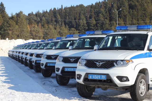 Полиция Сургутского района получила новые служебные автомобили