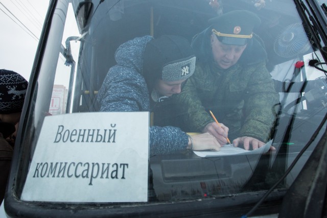 Из Сургута и района в армию призовут более 500 срочников