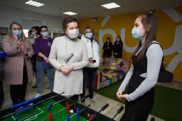 Наталья Комарова «стишок не учила», но молодежные центры Сургутского района осмотрела