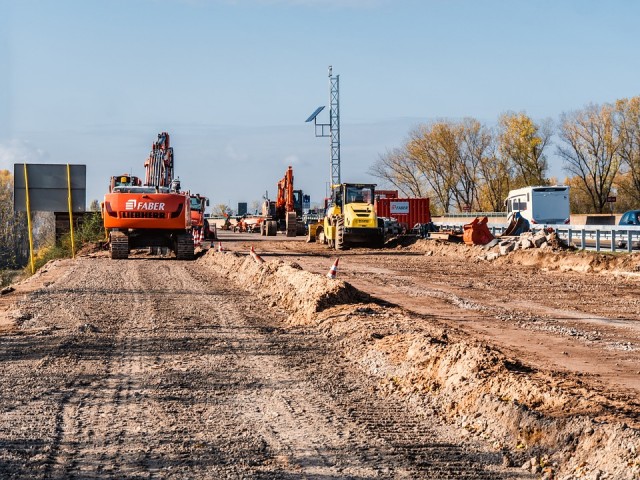 В Югре в 2023 году завершат ​реконструкцию региональной дороги «Сургут – Лянтор»