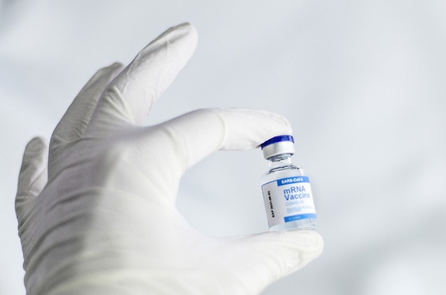 Вакцина от ковида для детей придёт в Челябинскую область на этой неделе
