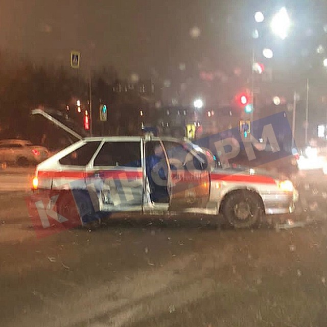 ​В Сургуте машина Росгвардии попала в аварию