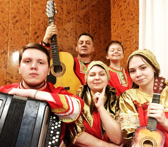 ​Семья Кондрашовых из Сургутского района вышла в полуфинал конкурса «Это у нас семейное»